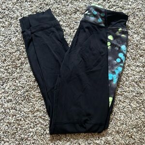 Black patterned lululemon leggings
